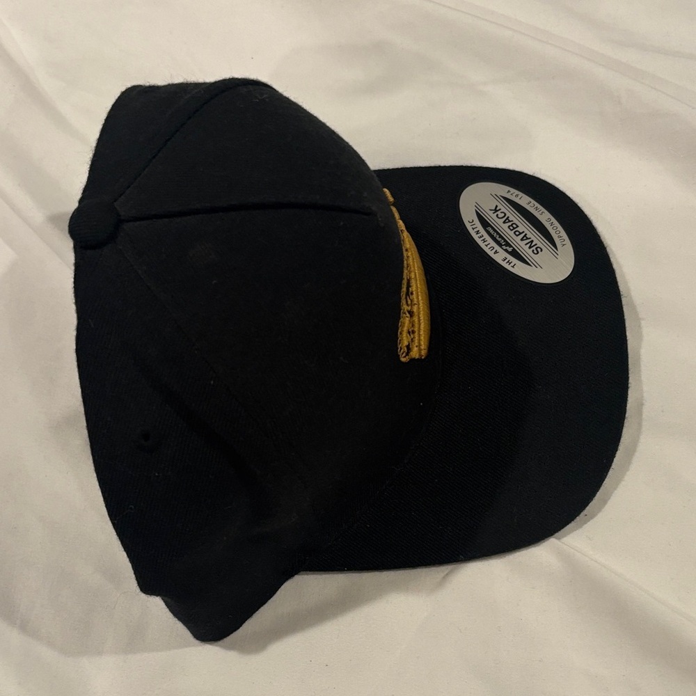 Black and Gold Kids Snapback Cap - Picture 5 of 6